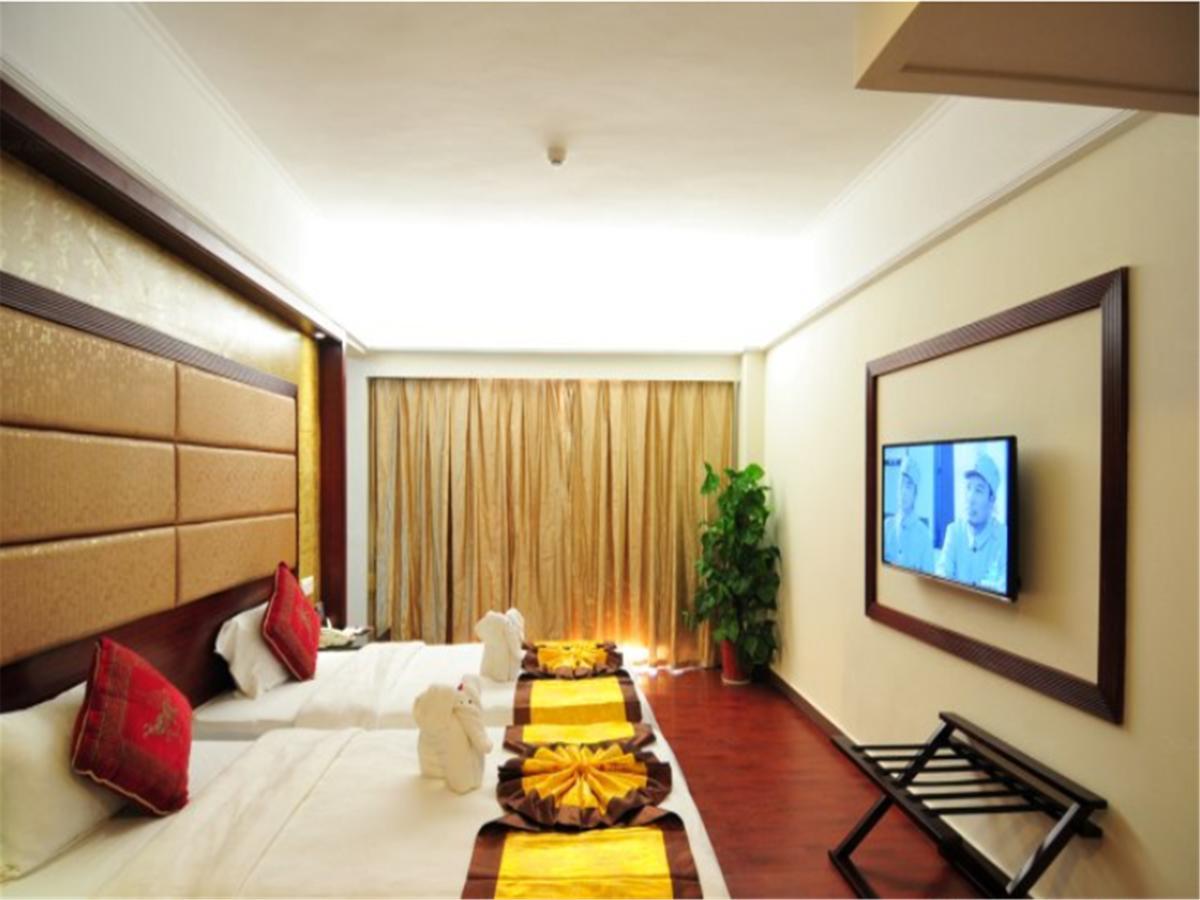 Harvest Seaview Hotel Санья Экстерьер фото
