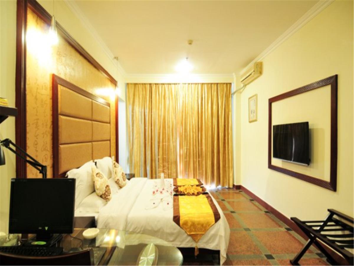 Harvest Seaview Hotel Санья Экстерьер фото