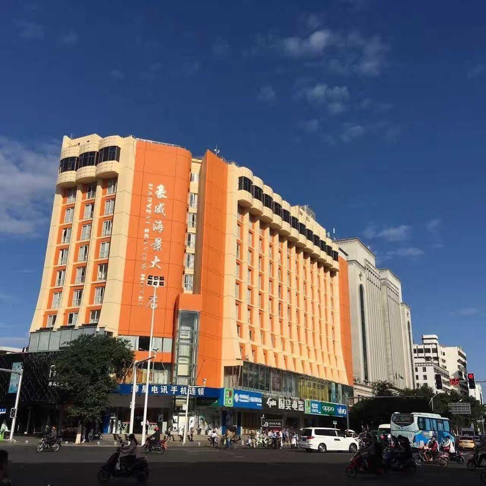 Harvest Seaview Hotel Санья Экстерьер фото